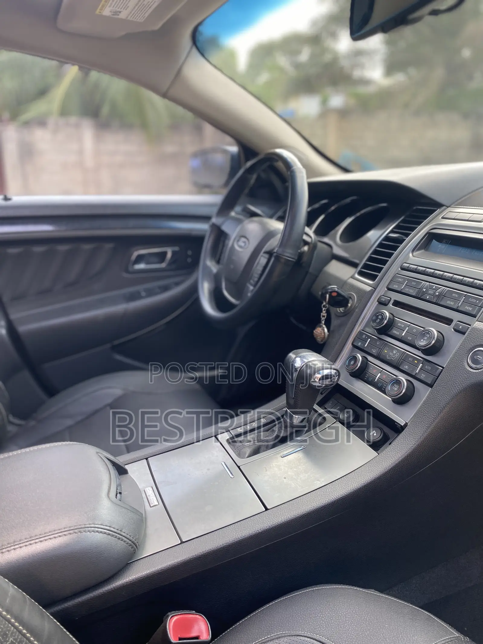 Ford Taurus 2010 Black