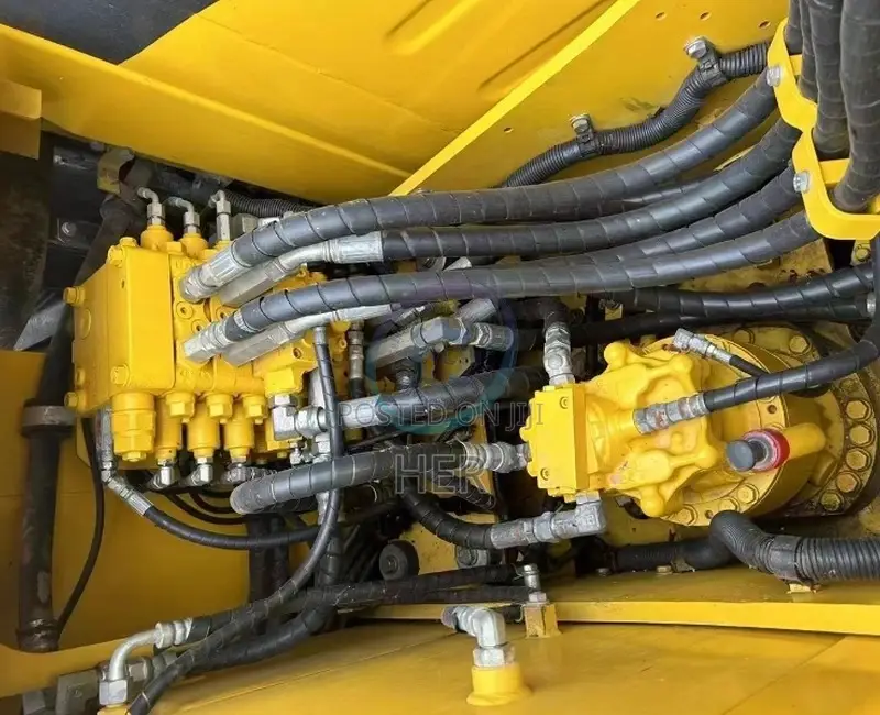 Komatsu PC110 Excavator 2023 342hrs Shanghai