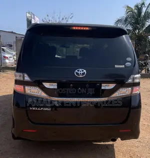 Toyota Vellfire V 2.4 FWD 8-Seater 2011 Black