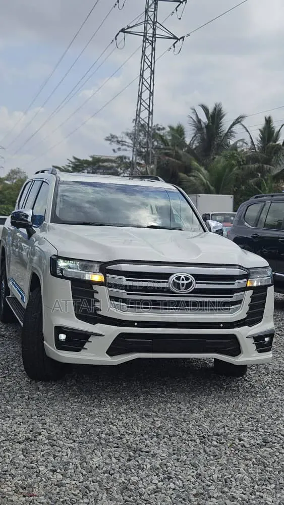 Toyota Land Cruiser 2023 White