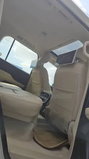 Toyota Land Cruiser 2023 White