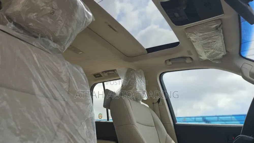 Toyota Land Cruiser 2023 White