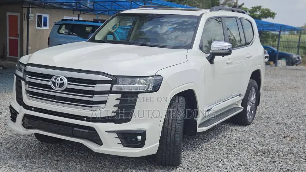 Toyota Land Cruiser 2023 White