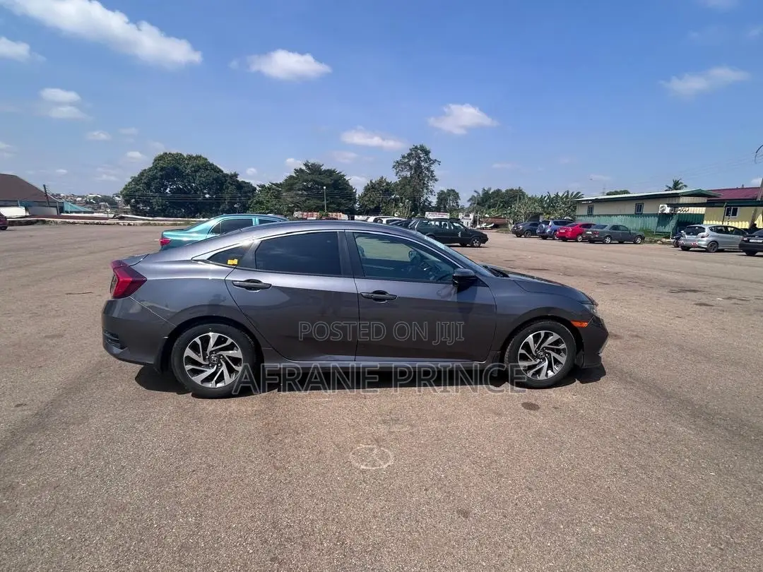 Honda Civic EX Sedan 2019 Gray