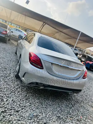 Mercedes-Benz C300 2017 Silver