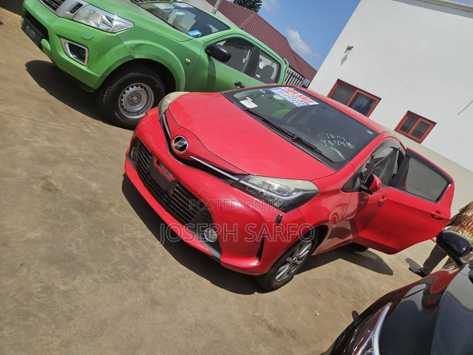 Toyota Vitz 1.3 AWD 5dr 2015 Red