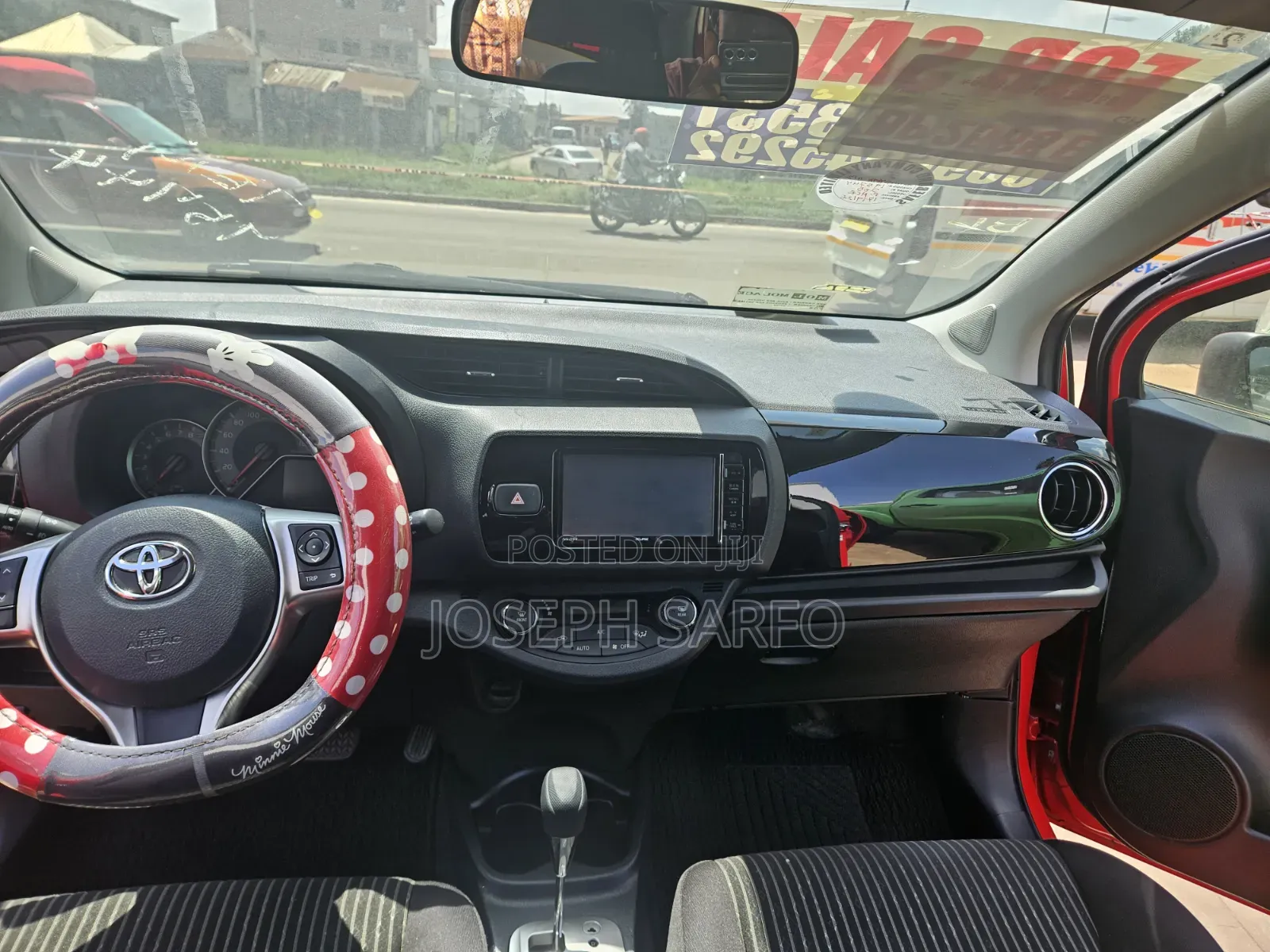 Toyota Vitz 1.3 AWD 5dr 2015 Red