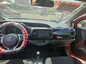 Toyota Vitz 1.3 AWD 5dr 2015 Red