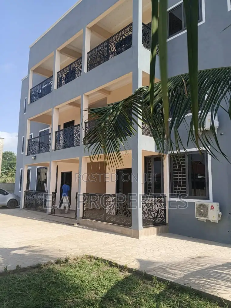2bdrm Apartment in E A Properties, Ga East Municipal for rent