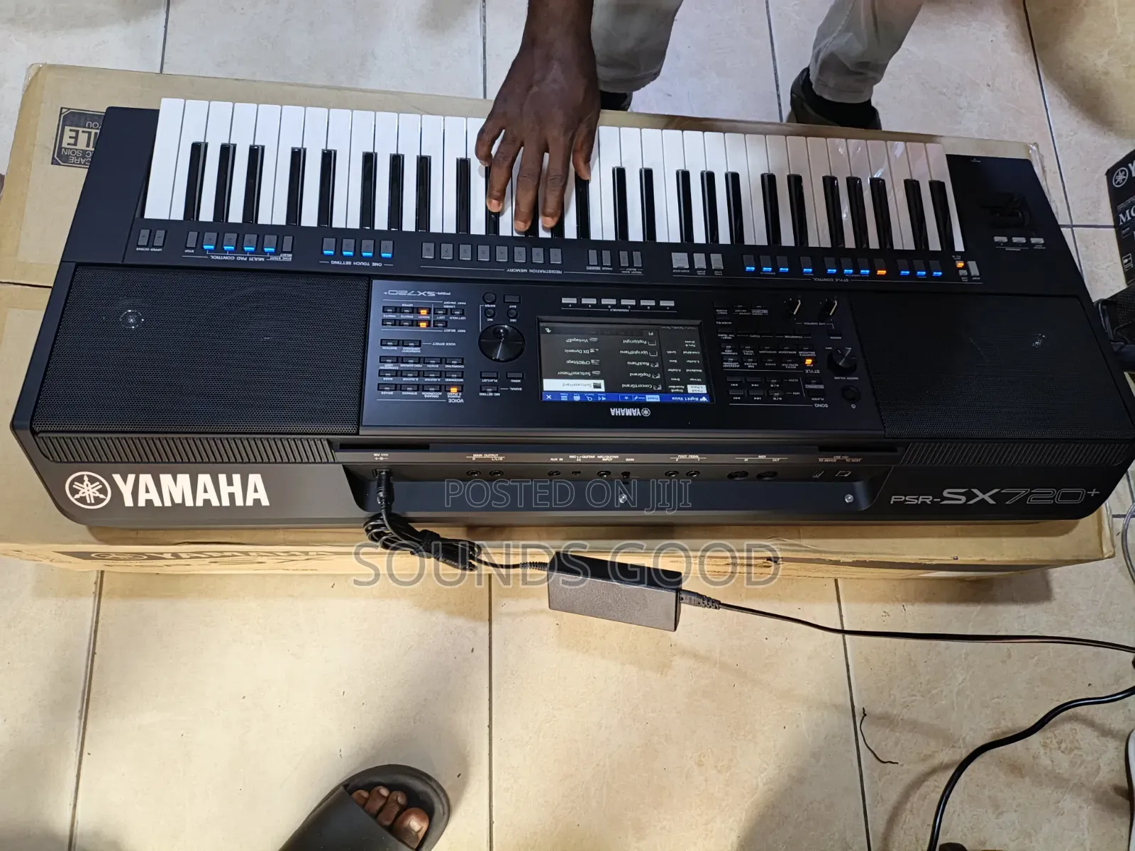 PSR SX-720+ Yamaha Keyboard