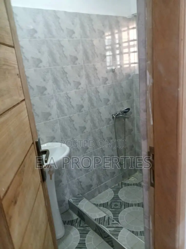 2bdrm House in E A Properties, Ga East Municipal for rent