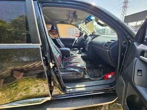 Toyota Land Cruiser Prado 2.8 2022 Black