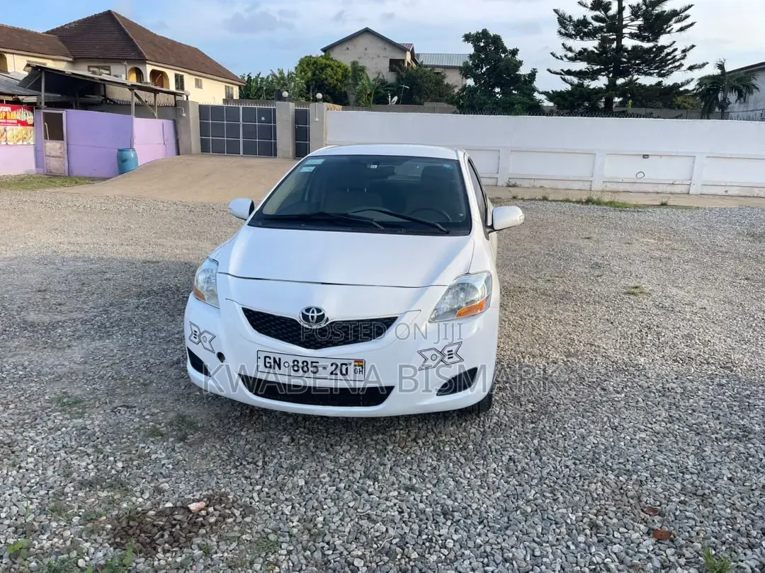 Toyota Belta 2010 White