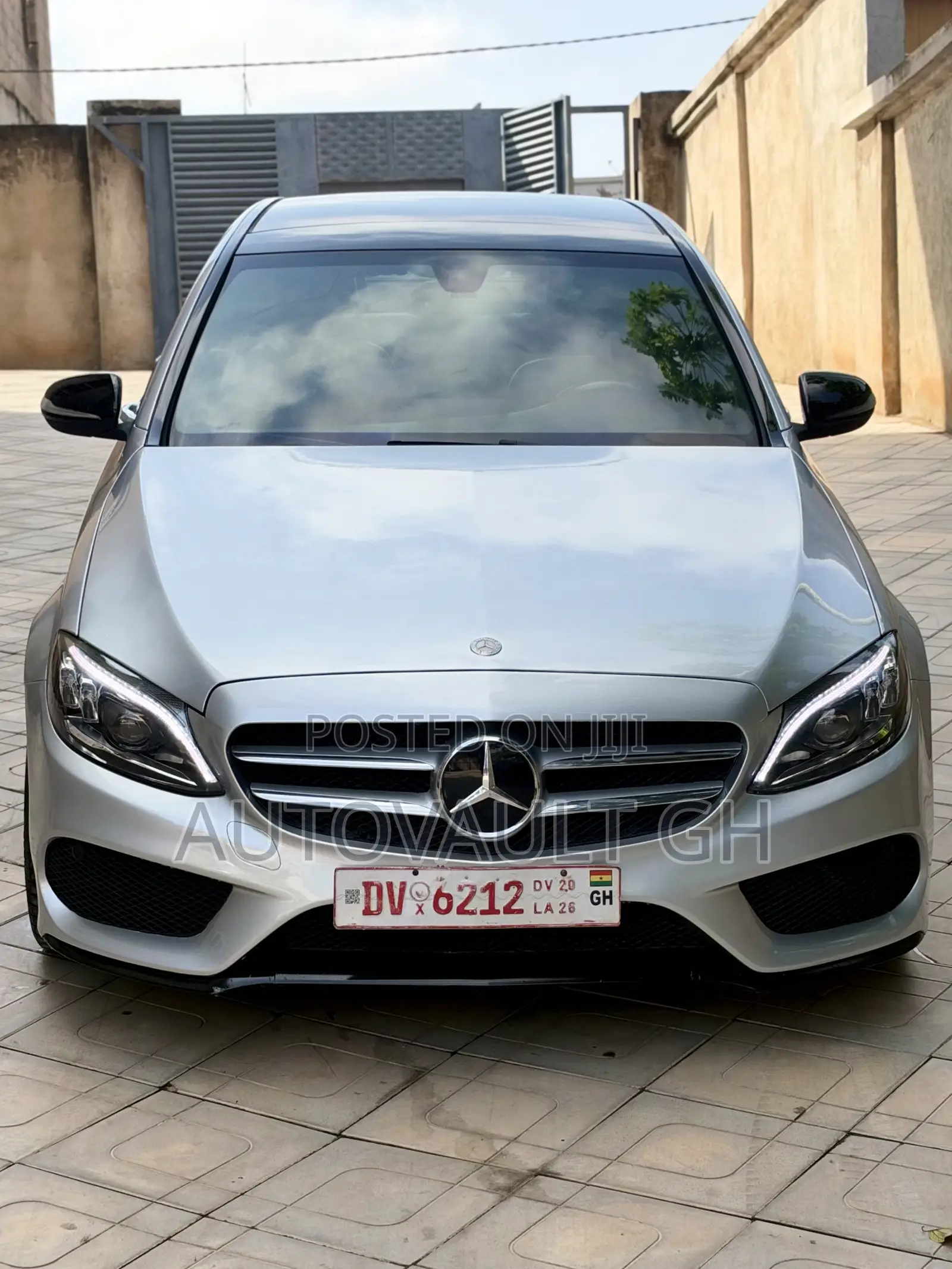 Mercedes-Benz C300 2017 Silver