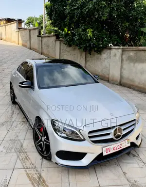 Mercedes-Benz C300 2017 Silver