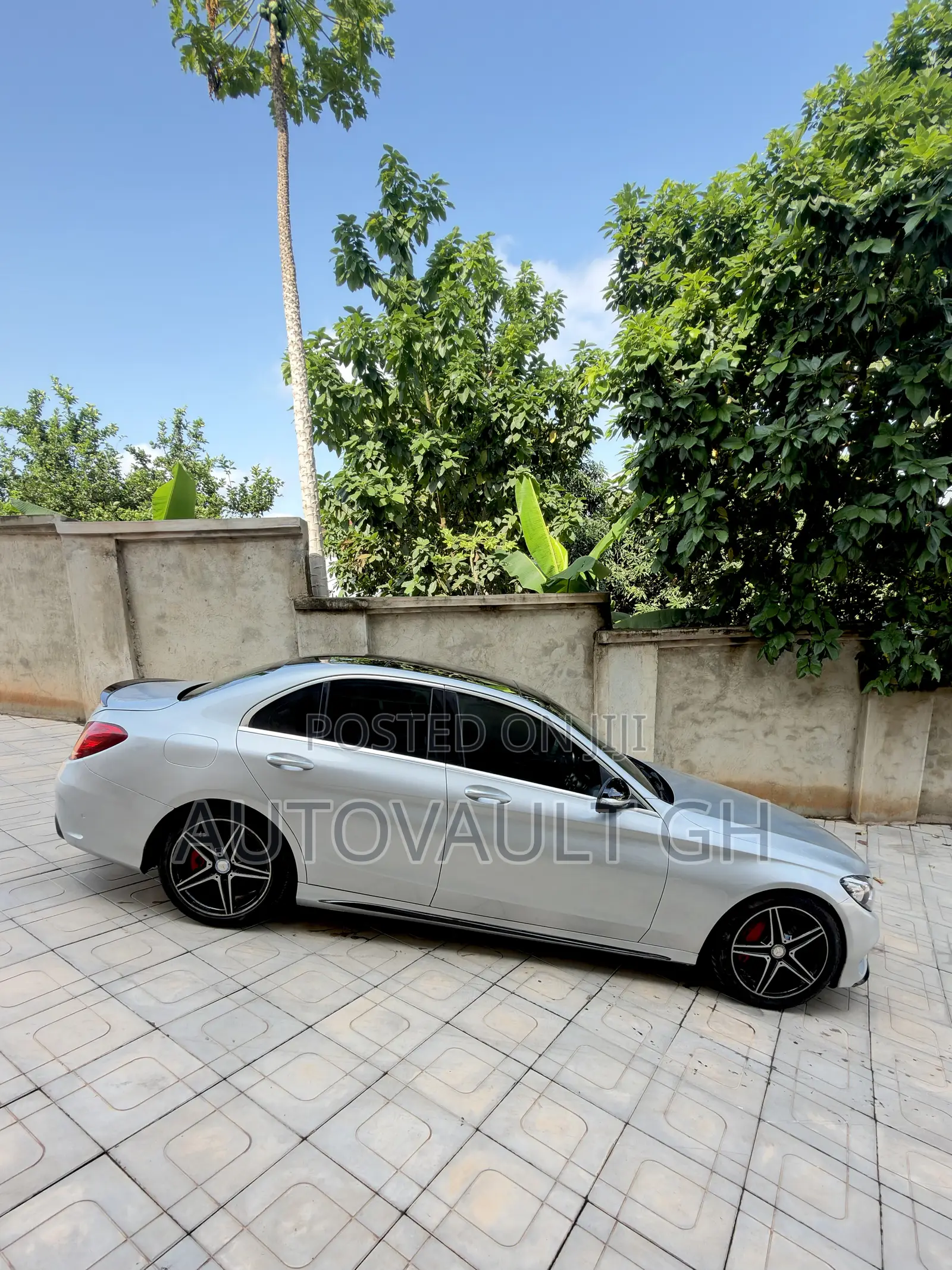 Mercedes-Benz C300 2017 Silver