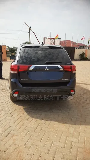 Mitsubishi Outlander 2019 Blue