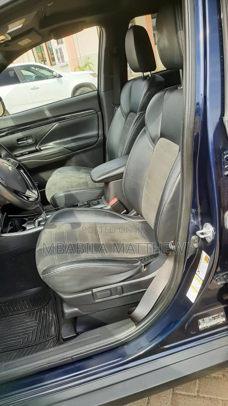 Mitsubishi Outlander 2019 Blue