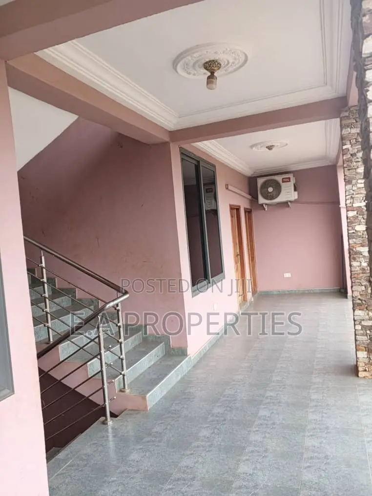 2bdrm Apartment in E A Properties, Frafraha for rent