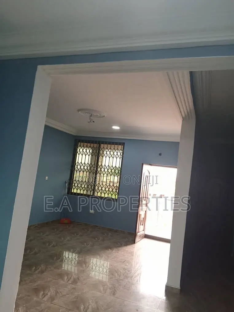 2bdrm Apartment in E A Properties, Frafraha for rent