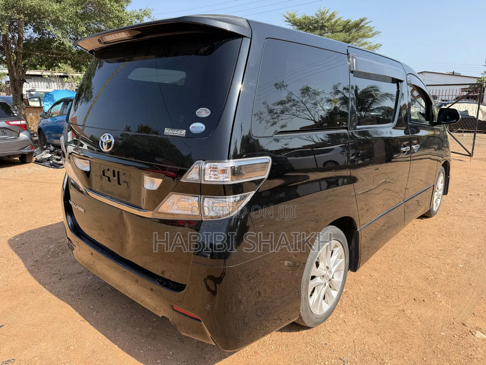 Toyota Vellfire Z 2.4 FWD 8-Seater 2011 Black