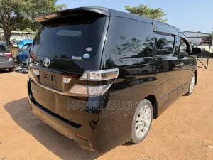 Toyota Vellfire Z 2.4 FWD 8-Seater 2011 Black