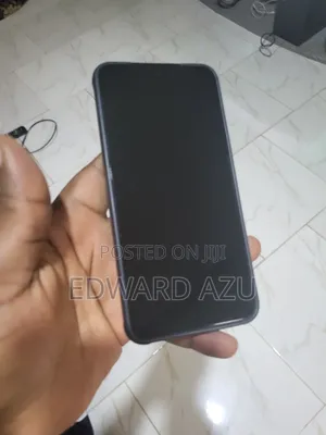 Samsung S22 Screen