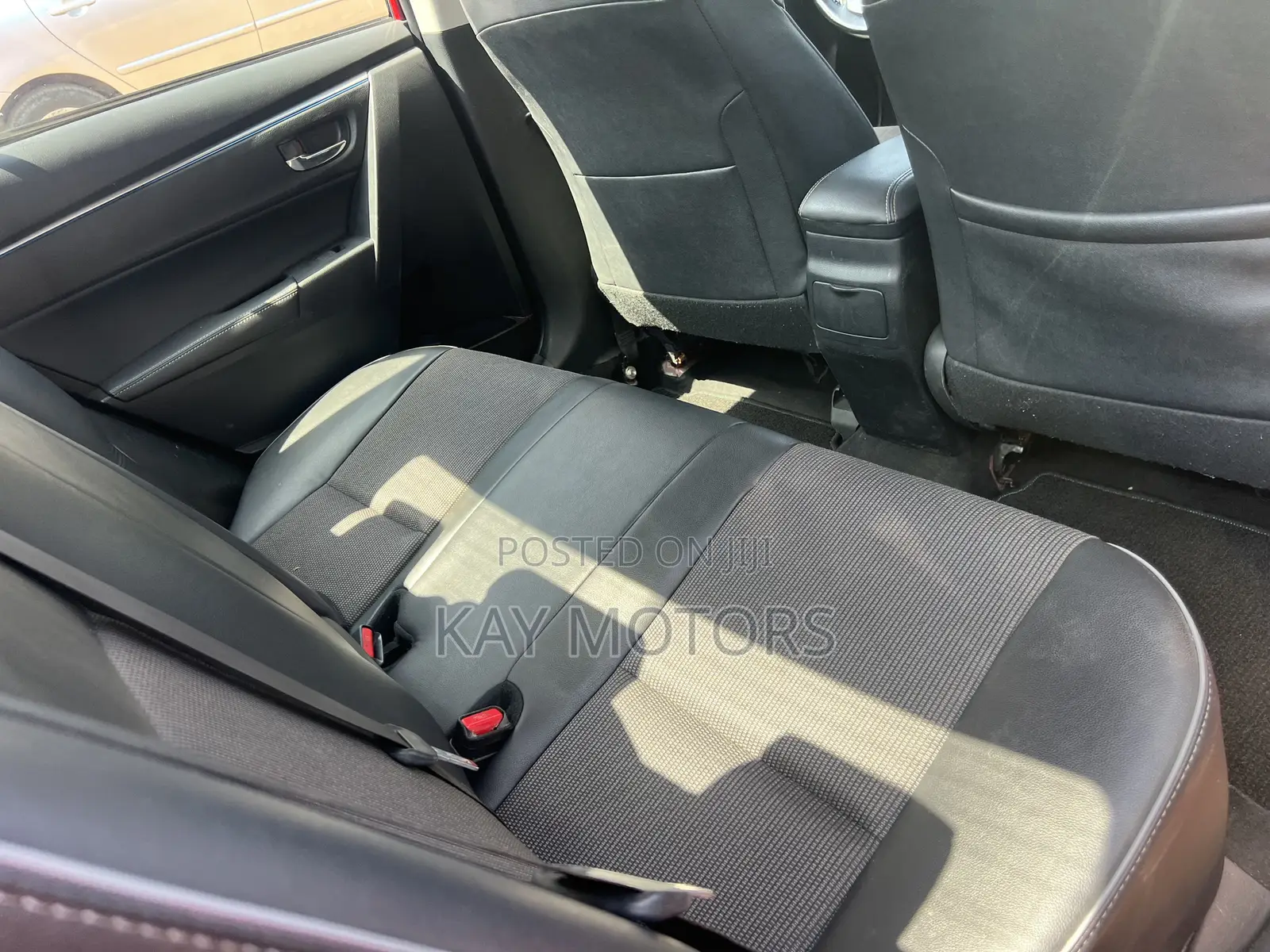 Toyota Corolla S 4dr Sedan (1.8L 4cyl CVT) 2016 Red