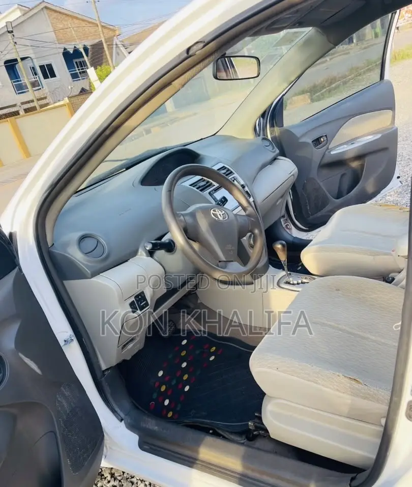 Toyota Belta 2010 White