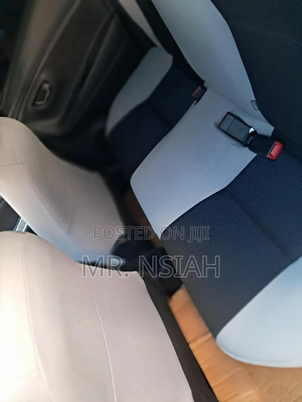 Toyota Vitz 1.3 AWD 5dr 2015 Black