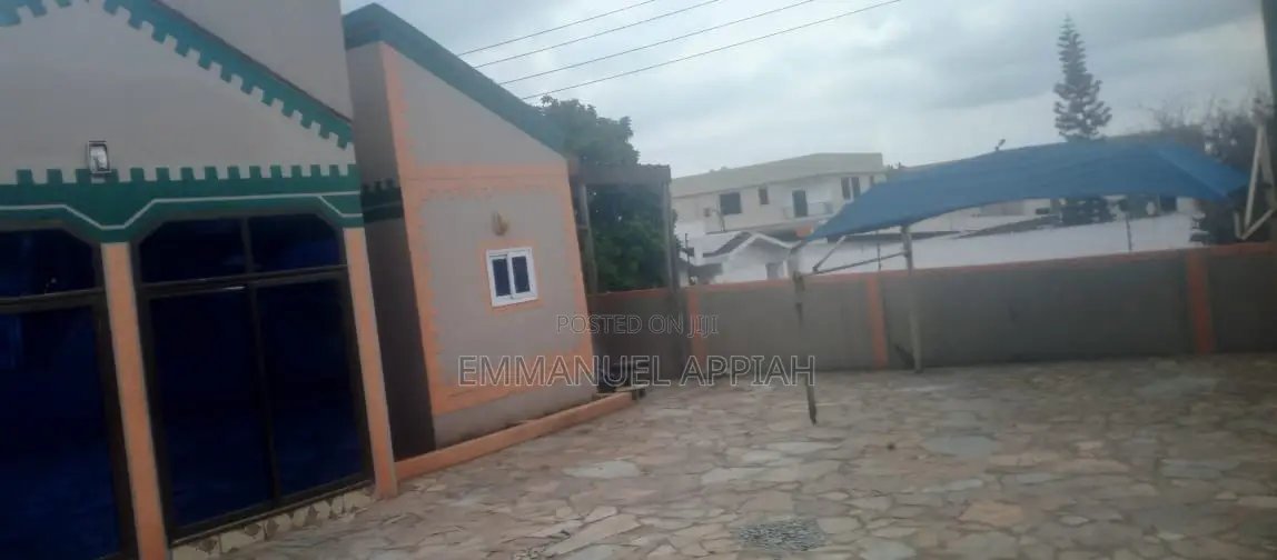 3bdrm House in Dome Cfc for rent