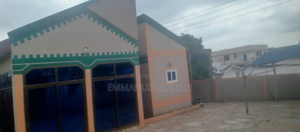 3bdrm House in Dome Cfc for rent