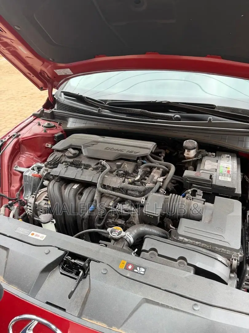 Hyundai Elantra SEL 2022 Burgundy