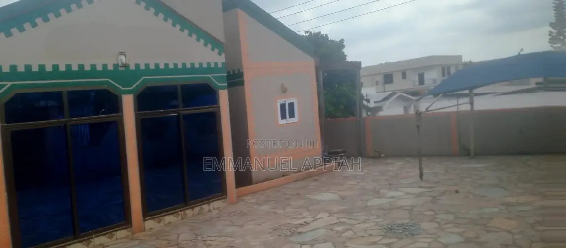 3bdrm House in Dome Cfc for rent