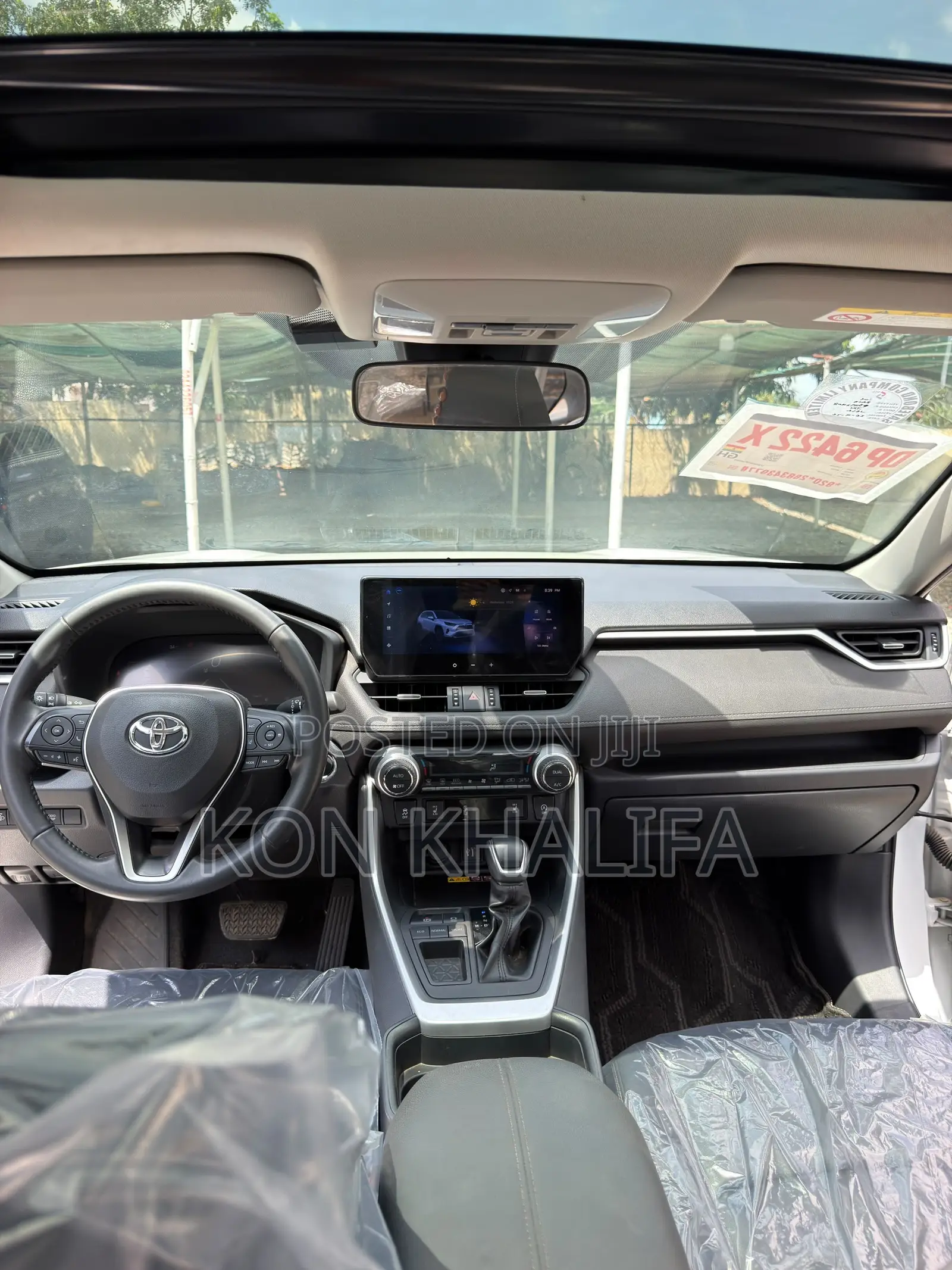 Toyota RAV4 XLE AWD 2023 White