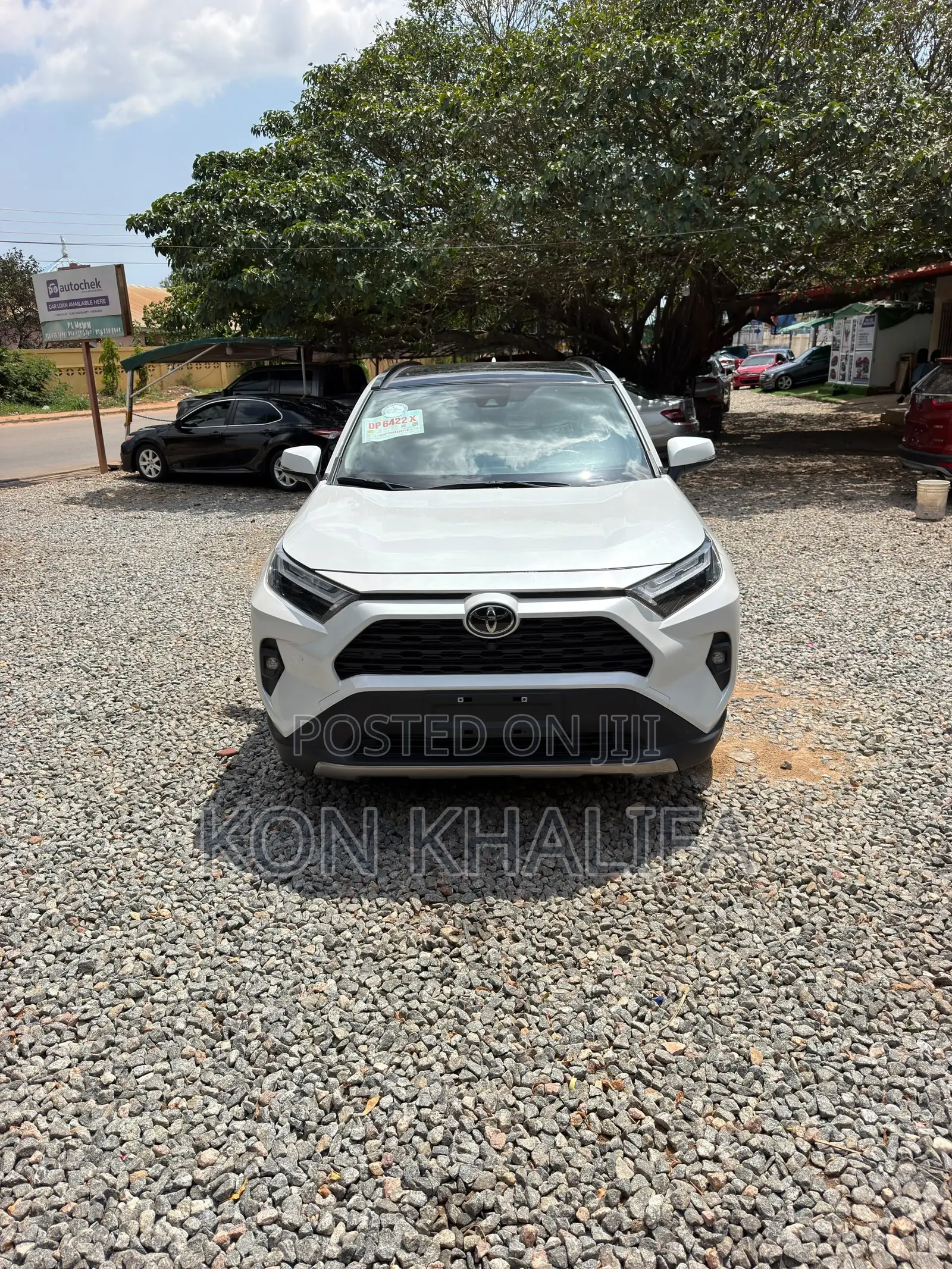 Toyota RAV4 XLE AWD 2023 White
