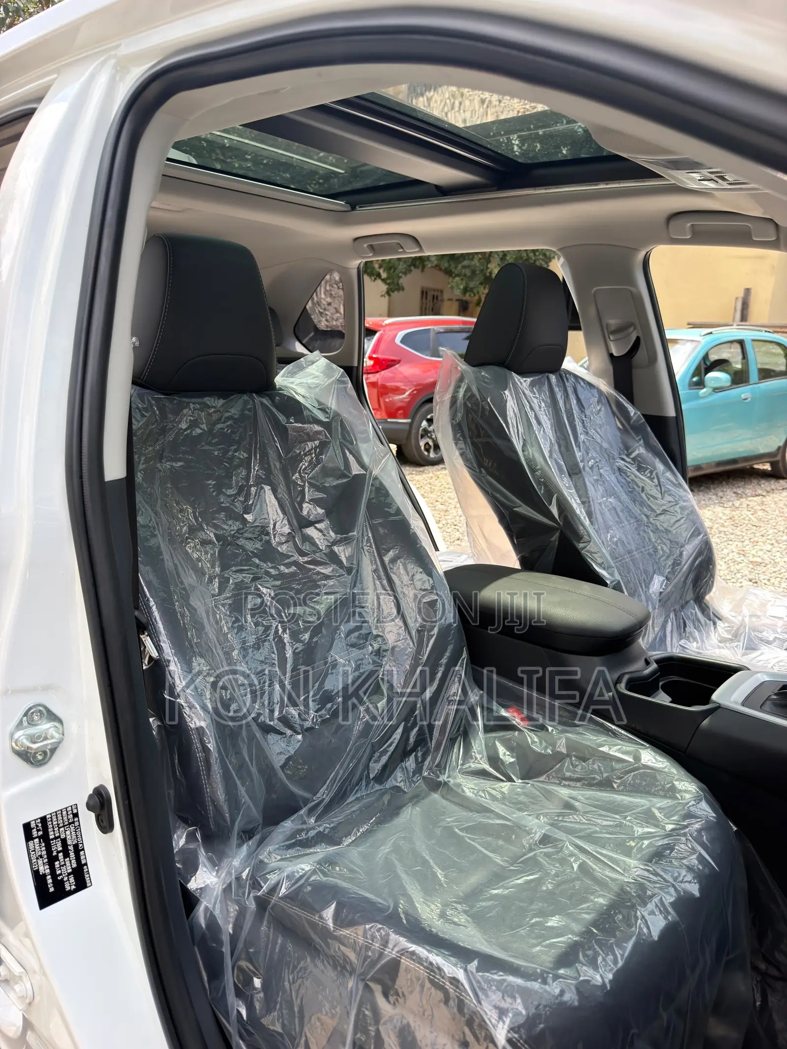 Toyota RAV4 XLE AWD 2023 White