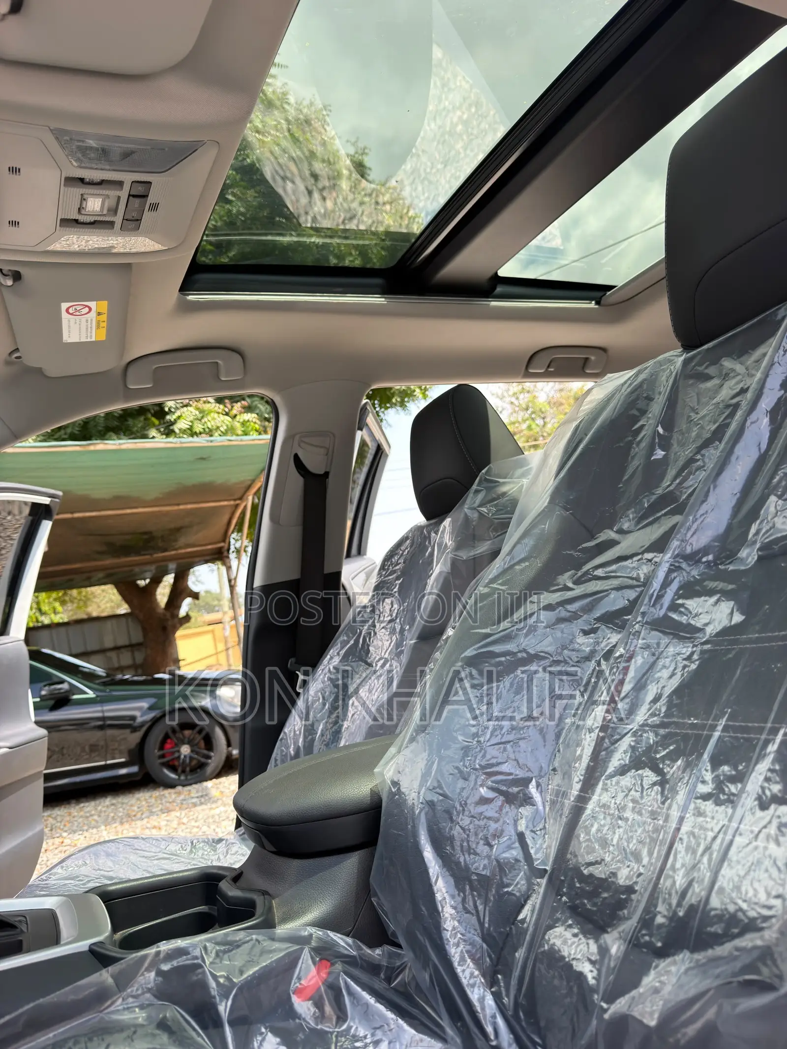 Toyota RAV4 XLE AWD 2023 White