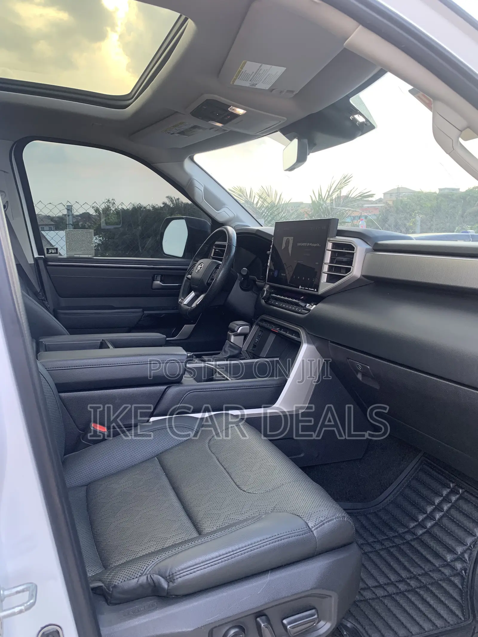 Toyota Tundra Limited CrewMax 5.5' Bed 2024 White