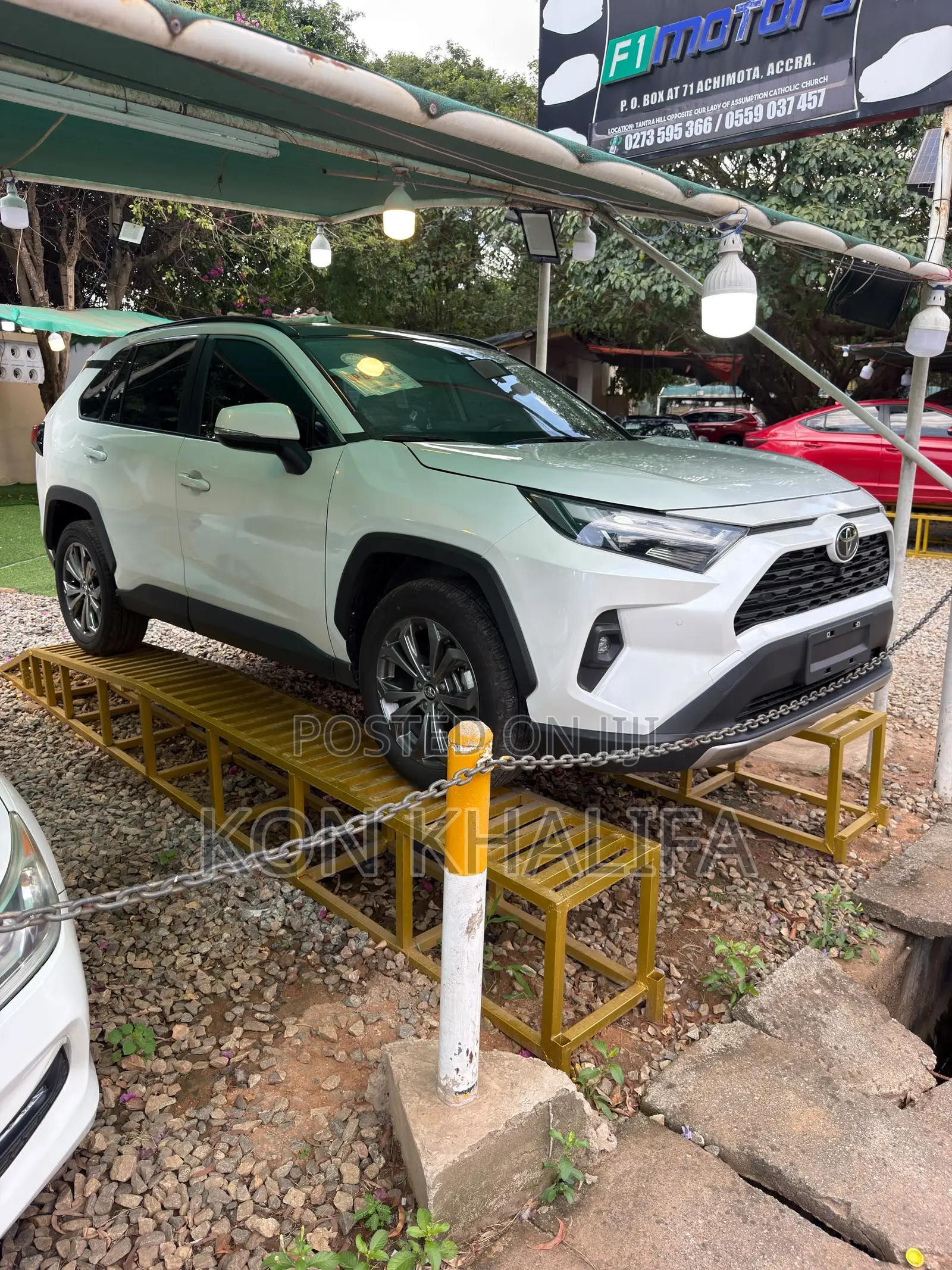 Toyota RAV4 XLE AWD 2023 White