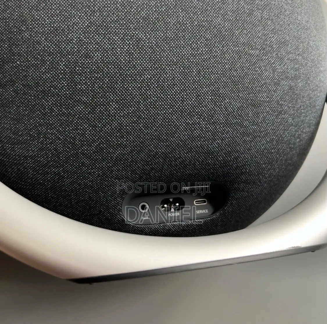 Harman/Kardon Onyx Studio 8