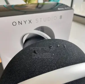 Harman/Kardon Onyx Studio 8