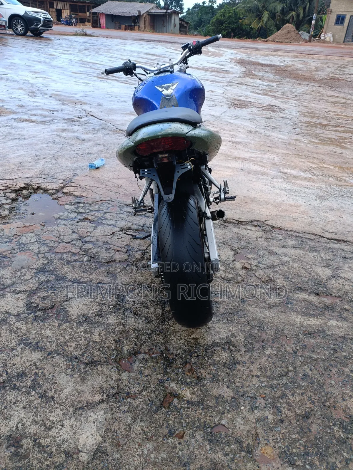 Suzuki SFV650 2002 Blue