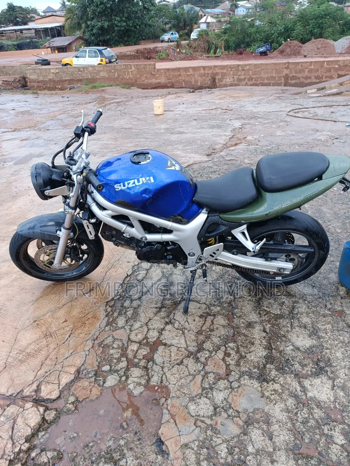 Suzuki SFV650 2002 Blue