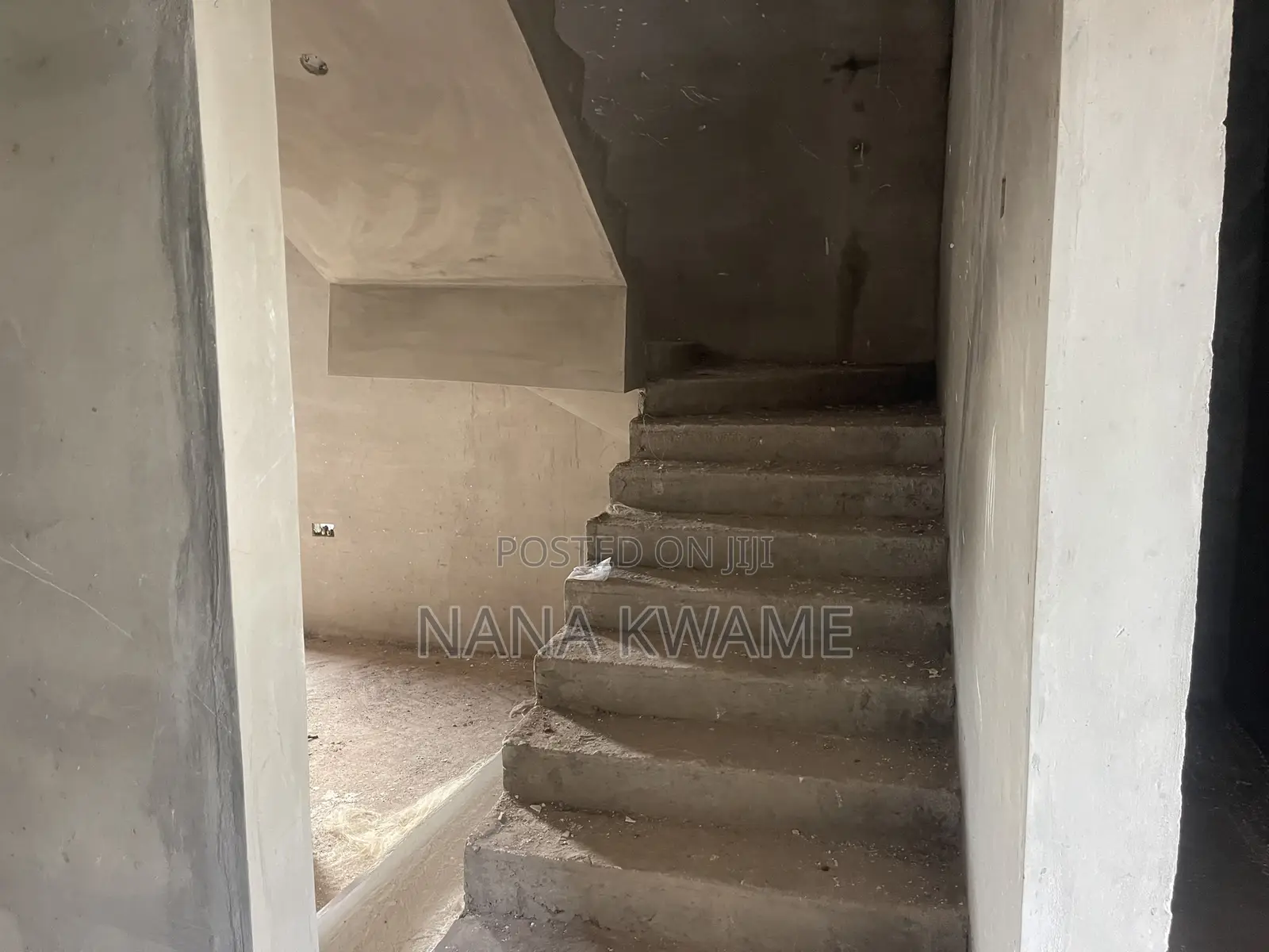 4bdrm House in Santasi-Ayinam, Kumasi Metropolitan for sale