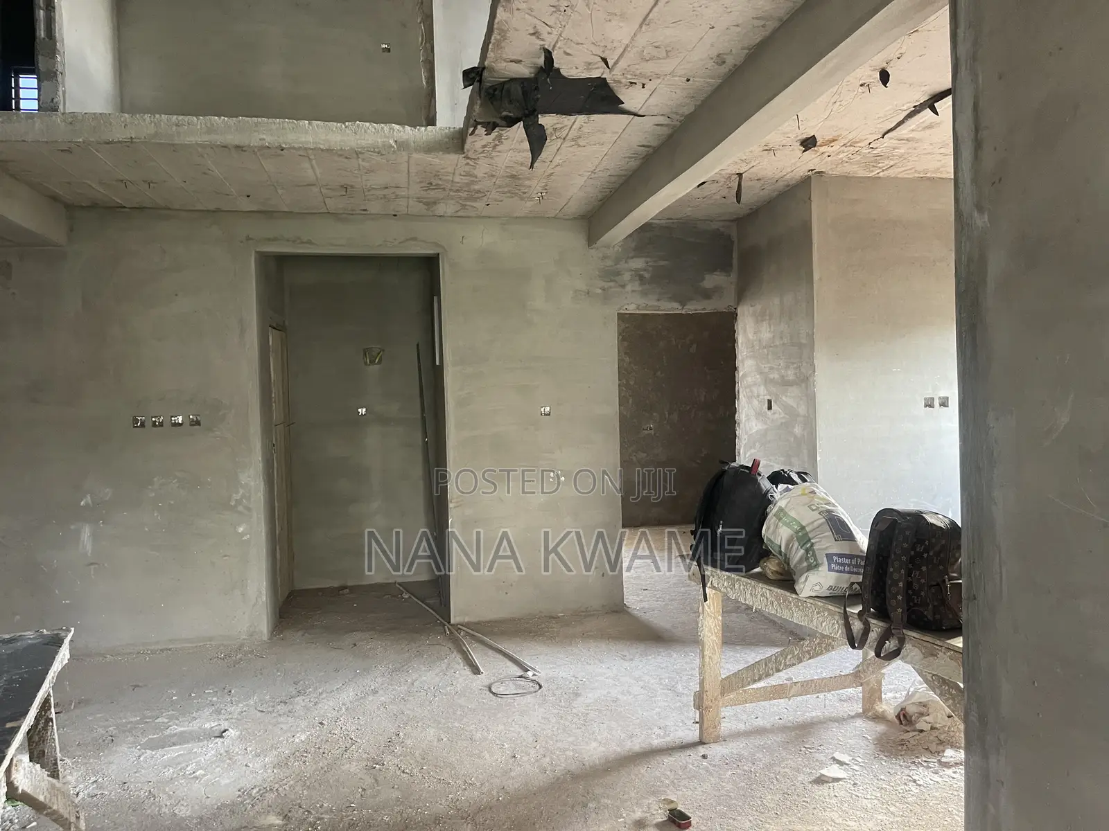 4bdrm House in Santasi-Ayinam, Kumasi Metropolitan for sale