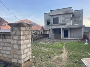 4bdrm House in Santasi-Ayinam, Kumasi Metropolitan for sale