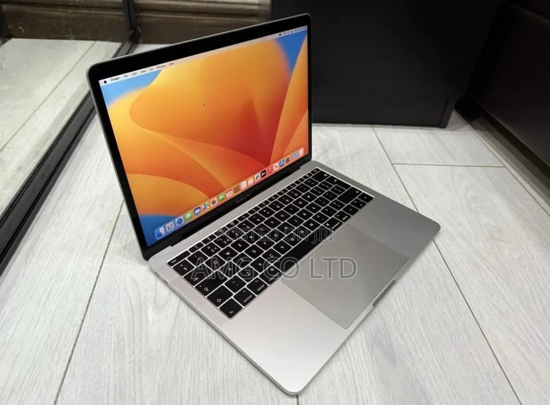 Laptop Apple MacBook Pro 2017 8GB Intel Core i5 SSD 256GB