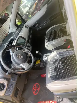Toyota Vitz 2012 Yellow