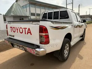 Toyota Hilux 2013 White